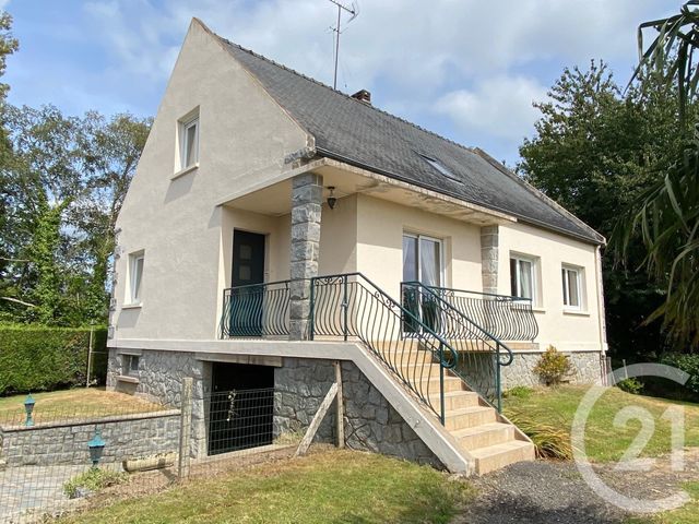 maison à vendre - 6 pièces - 132.68 m2 - FOUGERES - 35 - BRETAGNE - Century 21 Gambetta