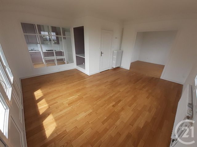 Appartement à louer - 4 pièces - 79.0 m2 - FOUGERES - 35 - BRETAGNE - Century 21 Gambetta