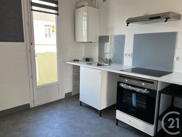 Appartement à louer - 3 pièces - 70.0 m2 - FOUGERES - 35 - BRETAGNE - Century 21 Gambetta