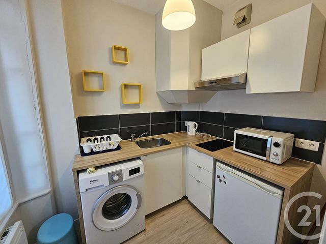 Appartement T1 à louer - 1 pièce - 31.4 m2 - FOUGERES - 35 - BRETAGNE - Century 21 Gambetta