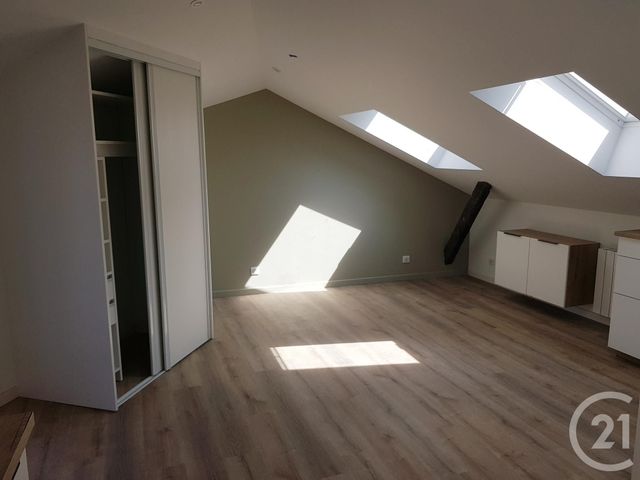 Appartement Studio à louer - 1 pièce - 21.49 m2 - FOUGERES - 35 - BRETAGNE - Century 21 Gambetta