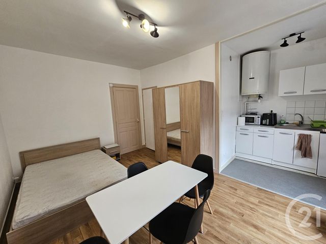 Appartement F1 à louer - 1 pièce - 23.14 m2 - FOUGERES - 35 - BRETAGNE - Century 21 Gambetta