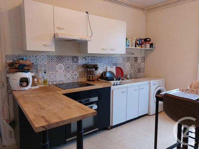 Appartement T3 à vendre - 3 pièces - 63.0 m2 - FOUGERES - 35 - BRETAGNE - Century 21 Gambetta