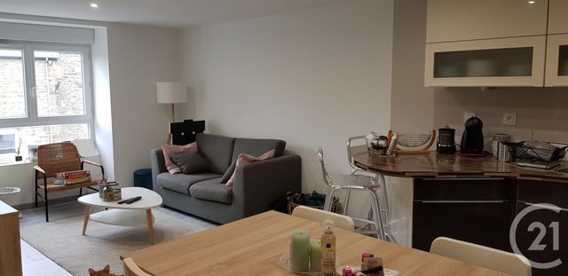 Appartement T3 à louer - 3 pièces - 63.24 m2 - ST BRICE EN COGLES - 35 - BRETAGNE - Century 21 Gambetta